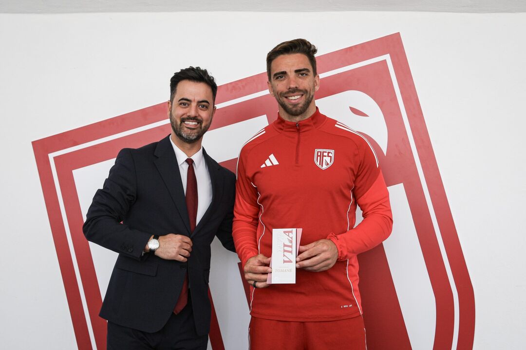 Tomané recebe prémio MVP após golo frente ao Vitória