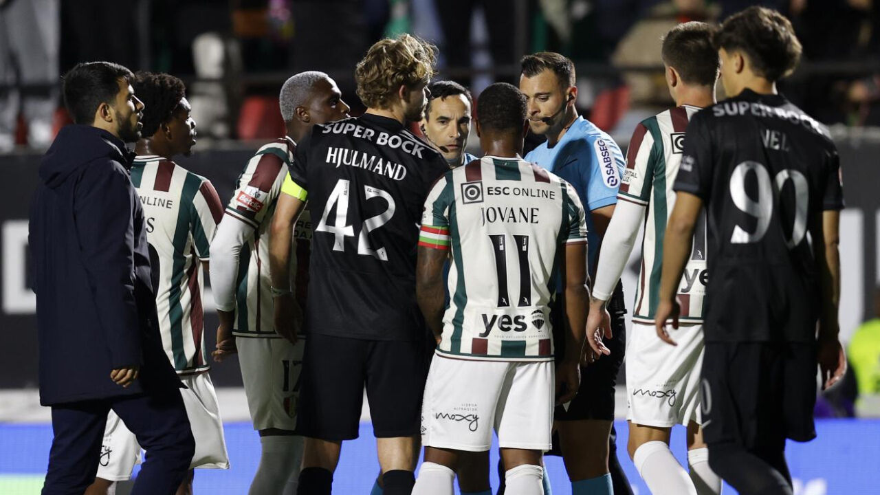 Tricolores perderam 1-0 na receção aos leões 