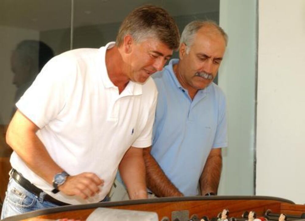 Arnaldo Carvalho (à esquerda) foi também adjunto de Nelo Vingada