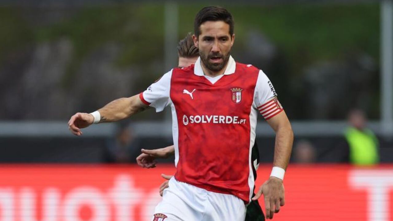 João Moutinho disputa jogo da Liga Europa e faz história no futebol europeu