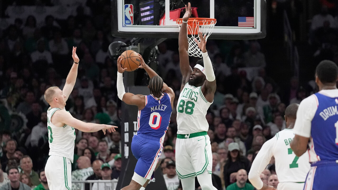 Neemias Queta marca 13 pontos na vitória dos Celtics sobre os Sixers