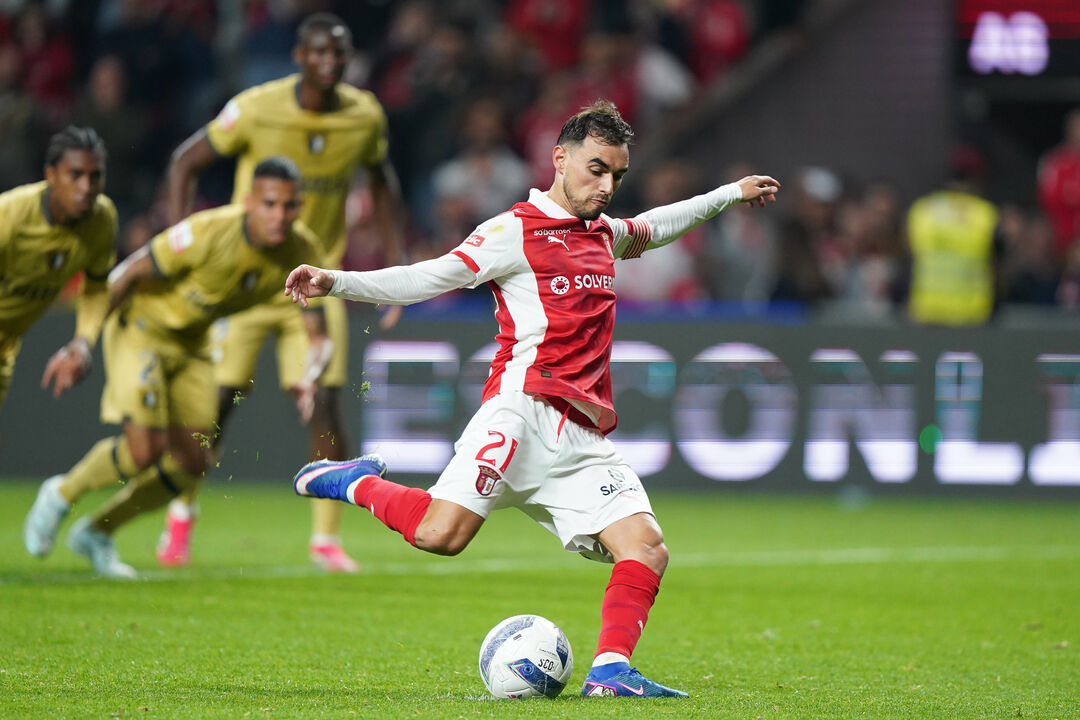 O momento em que Ricardo Horta marca de penálti