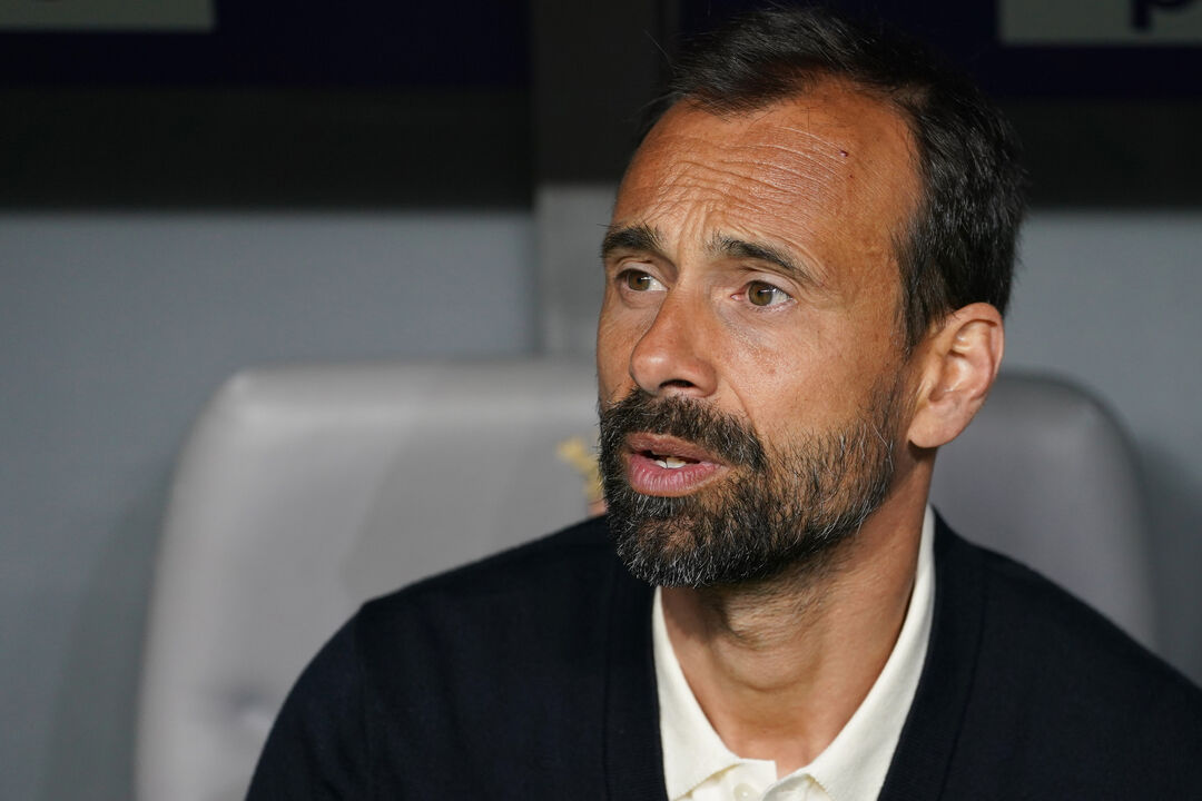 Hugo Oliveira no banco do Famalicão