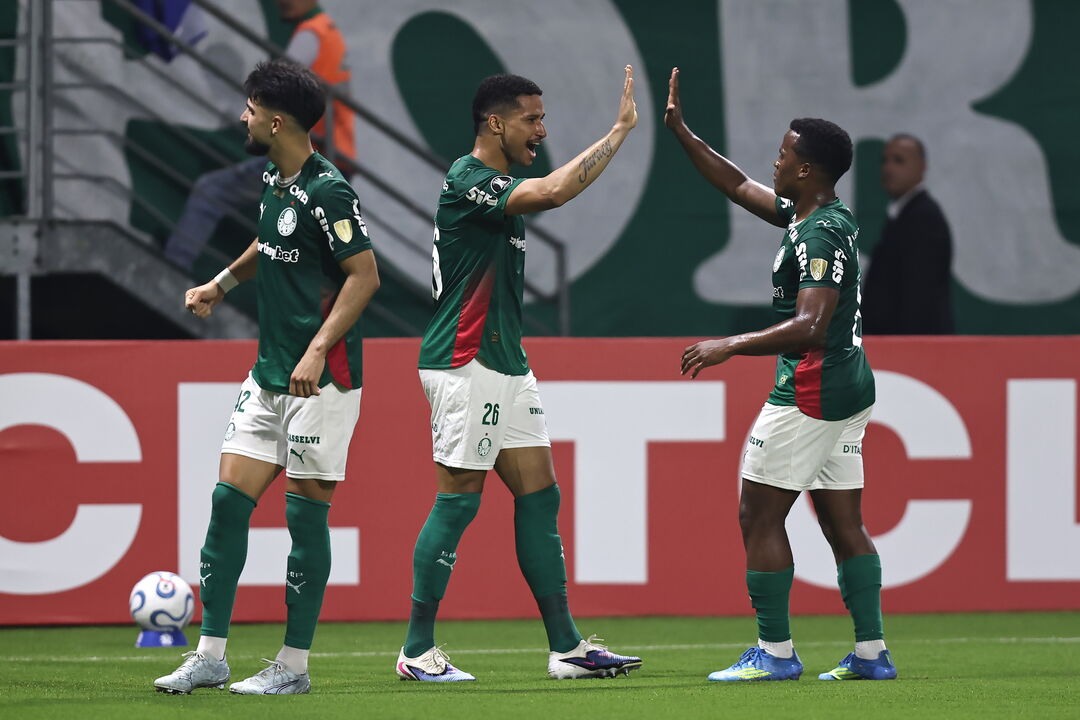 Jogadores do Palmeiras celebram