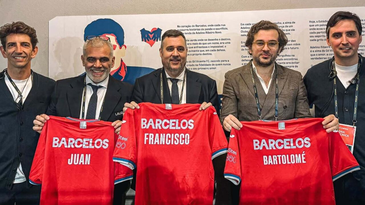 Dirigentes desvelam camisolas do Gil Vicente personalizadas com Barcelos