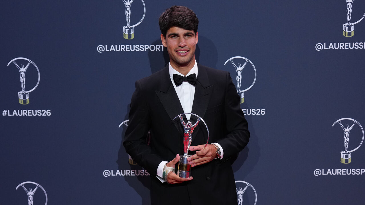 Alcaraz vence prémio Laureus, ao lado de Sabalenka