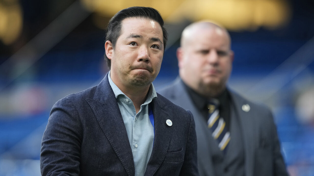 Aiyawatt Srivaddhanaprabha, presidente do Leicester, pediu desculpa aos adeptos após nova descida de divisão