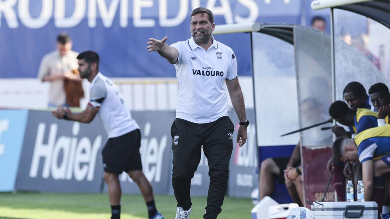 Luís Tralhão, treinador do Torreense, aponta à final da Taça de Portugal