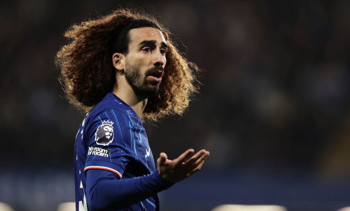 Cucurella, jogador do Chelsea, em campo