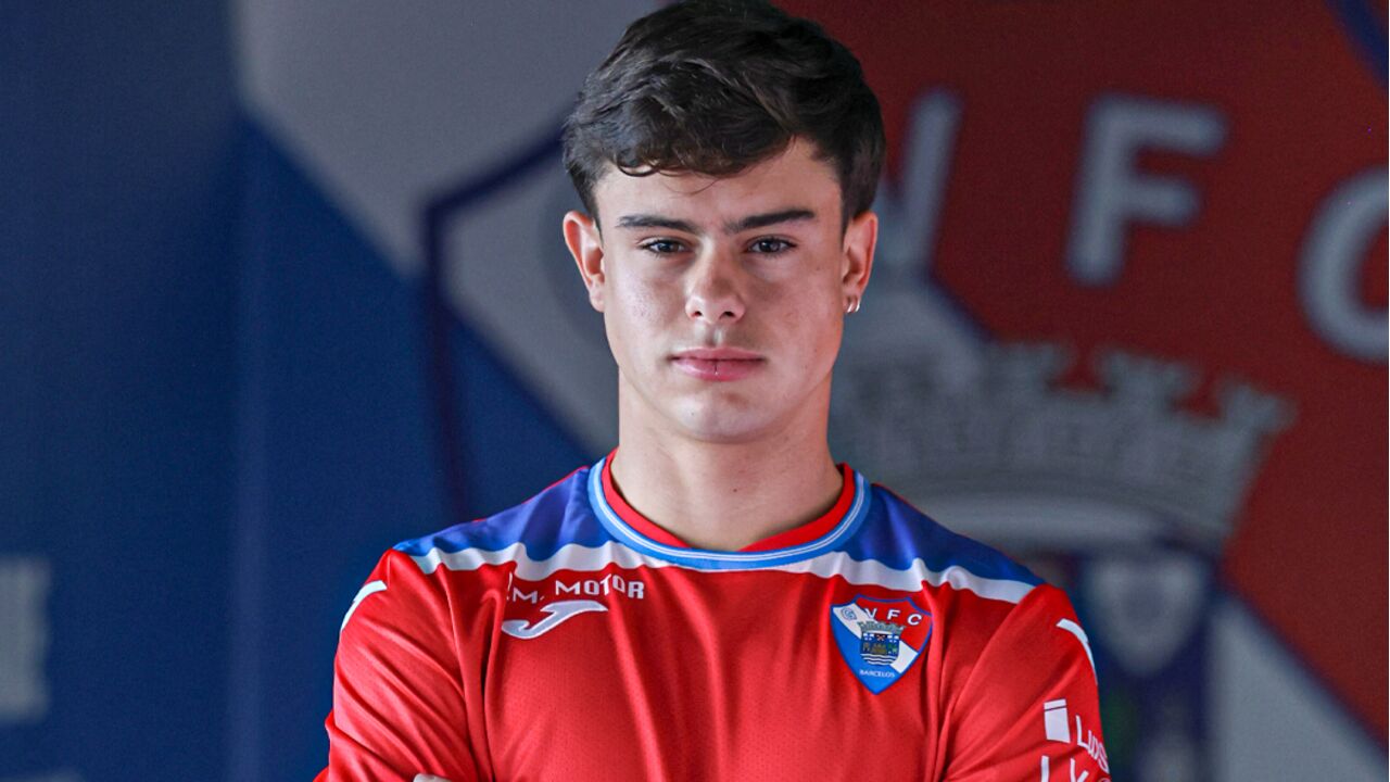 Manu Teixeira, ex-FC Porto e Sp. Braga, assina contrato profissional com o Gil Vicente