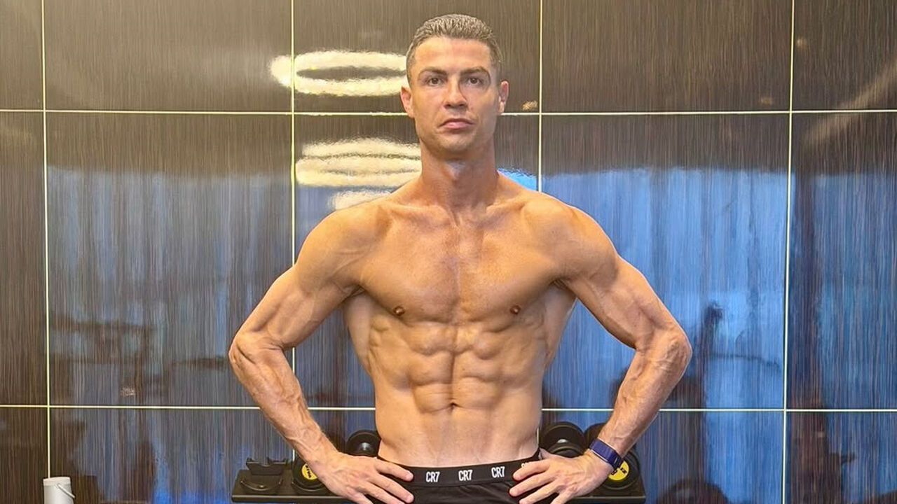 Cristiano Ronaldo mantém a forma física aos 41 anos