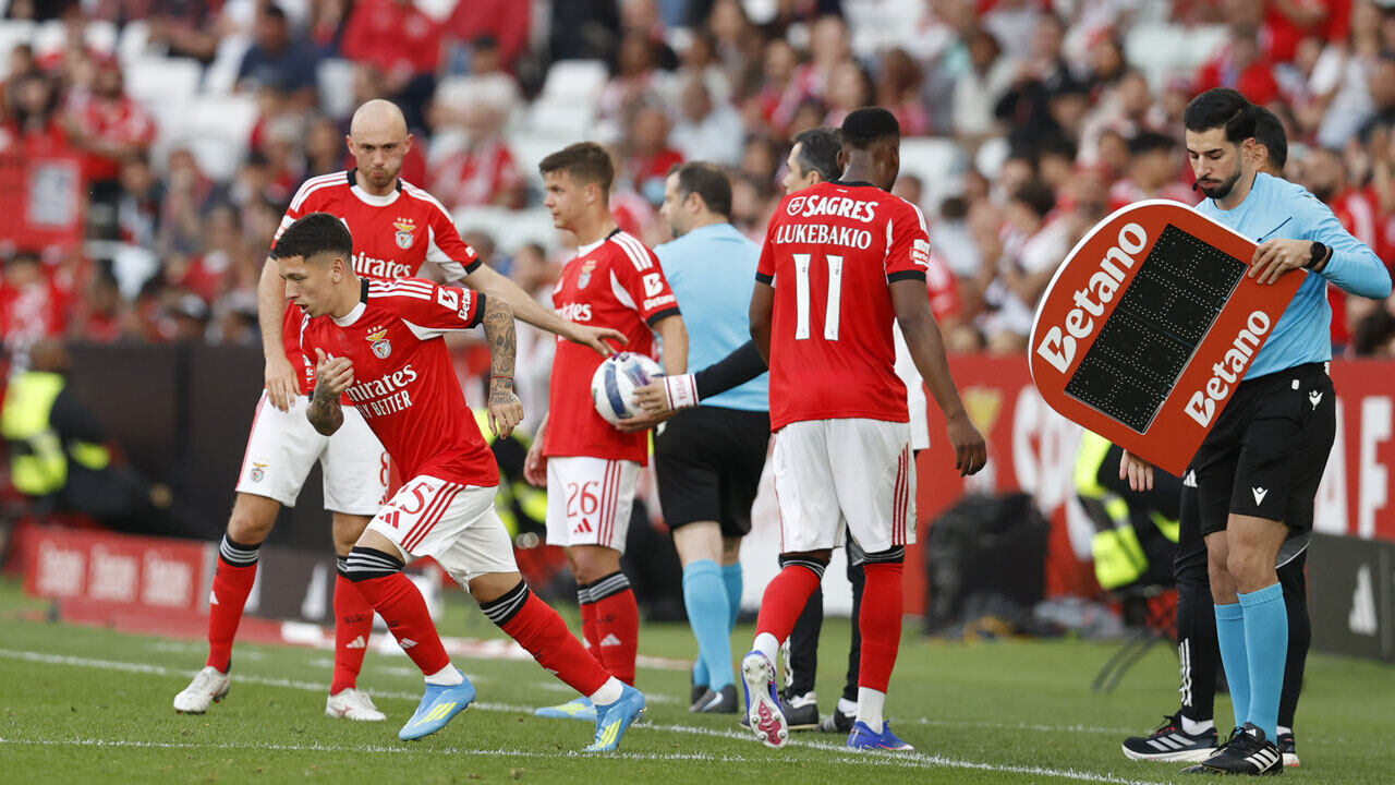 Lukebakio no momento em que foi substituído