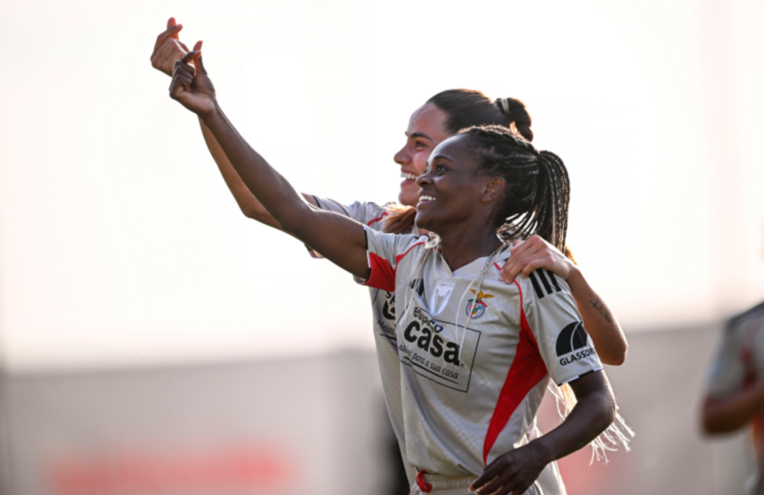Diana Silva celebra vitória com o Benfica, clube do coração