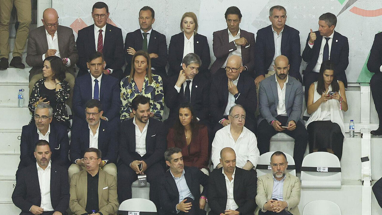 Rui Costa e Frederico Varandas praticamente lado a lado na final da Taça de Portugal de futsal