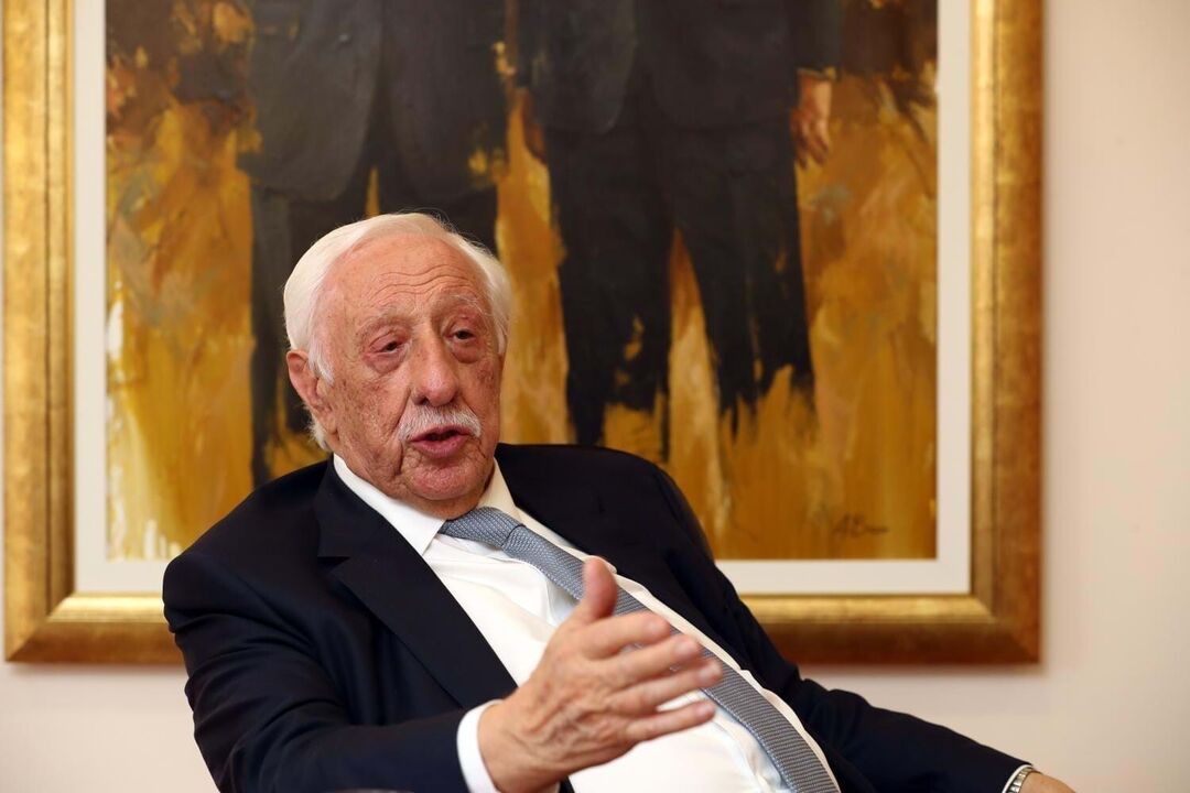 Rei dos Frangos, António José dos Santos, Valouro