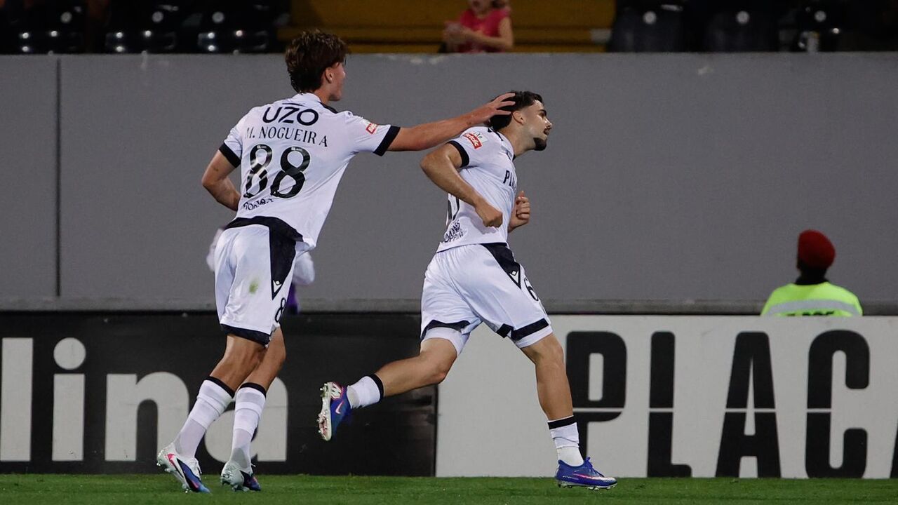 Tony Strata em destaque