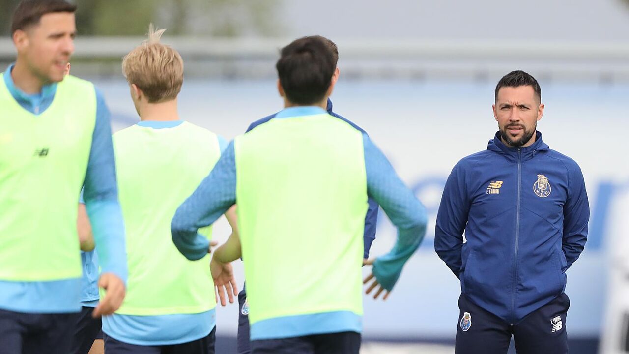 Farioli, treinador do FC Porto