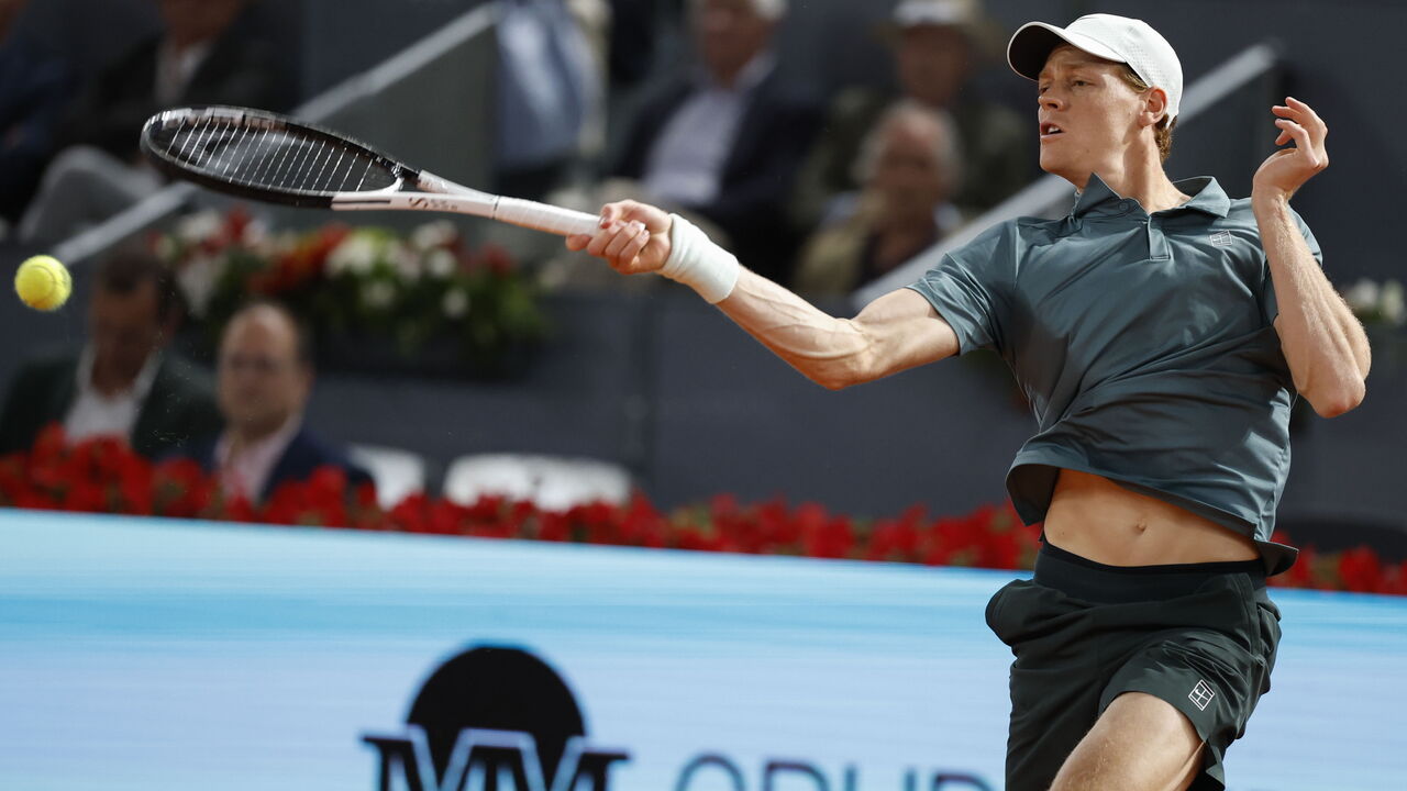 Jannik Sinner compete no Open de Madrid