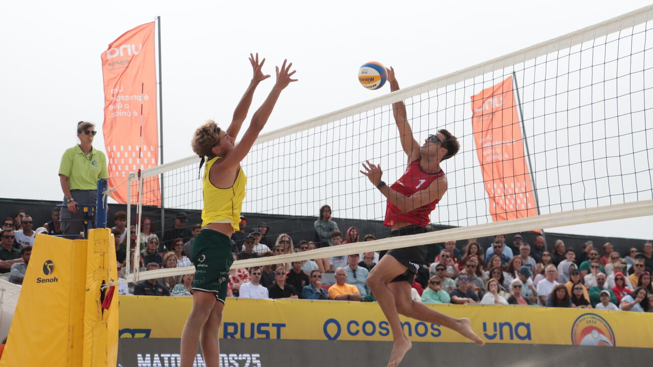 Arranca circuito de voleibol de praia em Espinho.
