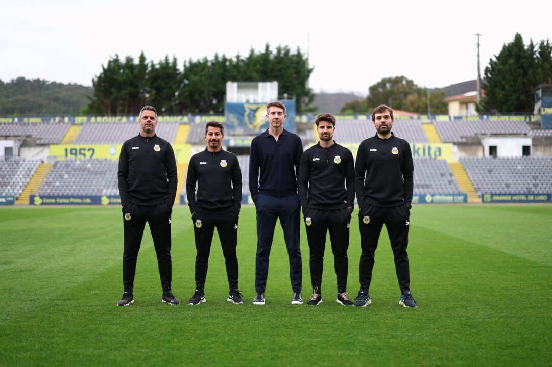 Vasco Seabra renova contrato com o Arouca por mais uma época