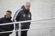 José Mourinho assiste ao jogo da equipa B do Benfica