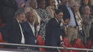 Rui Costa na tribuna da Luz com Toni e Shéu