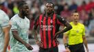 Rafael Leão em campo após derrota do Milan frente à Udinese em San Siro