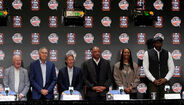 Conferência de imprensa com Mike D'Antoni, Few, Cha e Rivers
