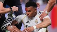 Mbappé com sangue no rosto após lance polémico no Real Madrid-Girona