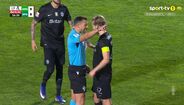 Árbitro confronta Hjulmand em jogo do Sporting contra Amadora