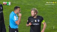 Hjulmand discute com o árbitro durante o E. Amadora-Sporting