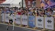 Robô humanóide vence meia-maratona em Pequim