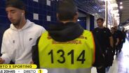 As imagens da confusão na chegada do Sporting ao Dragão
