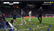 Garrafas, cartolinas... e Pote a dar toques: assim está o banco do Sporting após meia hora de jogo no Dragão