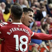 <![CDATA[ Bruno Fernandes lembra momento marcante com Cristiano Ronaldo: «Tudo aquilo ainda me dá arrepios» ]]>