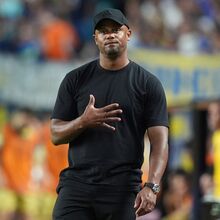 <![CDATA[ Max Eberl e o interesse de outros clubes em Kompany: «Deixem-nos falar» ]]>