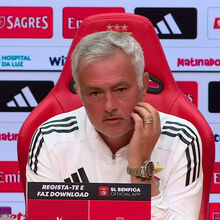 <![CDATA[ Mourinho reage às palavras de Hjulmand e atira: «Querer aprender um idioma para comunicar melhor com os árbitros...» ]]>