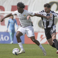<![CDATA[ Eddy Doué eleito o homem do jogo entre a Costa do 