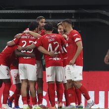 <![CDATA[ Santa Clara aproveita regulamento omisso da Liga para ter 12 jogadores emprestados ]]>