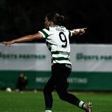 <![CDATA[ Bis de Telma Encarnação adia hexa do Benfica ]]>