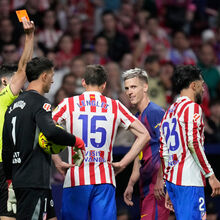 <![CDATA[ CEO do At. Madrid dispara contra arbitragem frente ao Barcelona: «Só resta sentir vergonha» ]]>