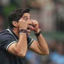 <![CDATA[ Palmeiras de Abel empata contra nove no dérbi quente com o Corinthians ]]>