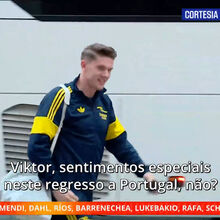 <![CDATA[ O sorriso de Gyökeres à chegada ao hotel: avançado do Arsenal cumpriu hábito dos tempos no Sporting ]]>