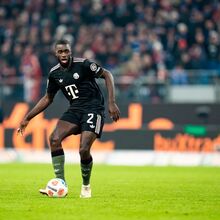 <![CDATA[ Upamecano elogia Olise: «Se continuar assim vai ser uma lenda…» ]]>