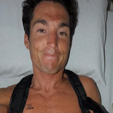 <![CDATA[ Aleix Espargaró revela que sofreu grave acidente durante testes na Malásia: «Parti quatro vértebras» ]]>