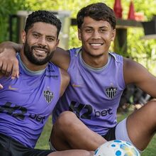 <![CDATA[ Momento especial: Hulk treina com o filho no atlético Mineiro ]]>