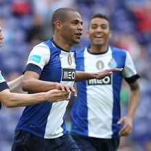 <![CDATA[ Ex-portista Fernando retira-se aos 38 anos ]]>