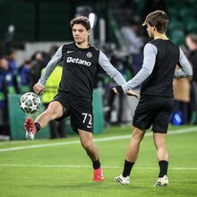 <![CDATA[ Rotação na defesa e meio-campo frente ao E. Amadora: Eduardo Quaresma e Daniel Bragança fazem mira ao onze ]]>