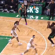 <![CDATA[ Aí está o primeiro triplo de Neemias Queta na NBA: poste português em mais uma noite histórica ]]>