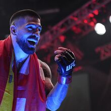 <![CDATA[ Topuria impressionado com paixão de Cristiano Ronaldo: «Surpreendeu-me o quão envolvido tem estado...» ]]>